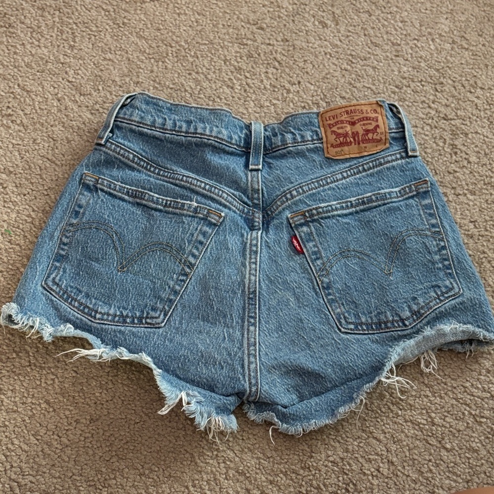 Levi's Classic High Rise Blue Jean Shorts for Women size 25